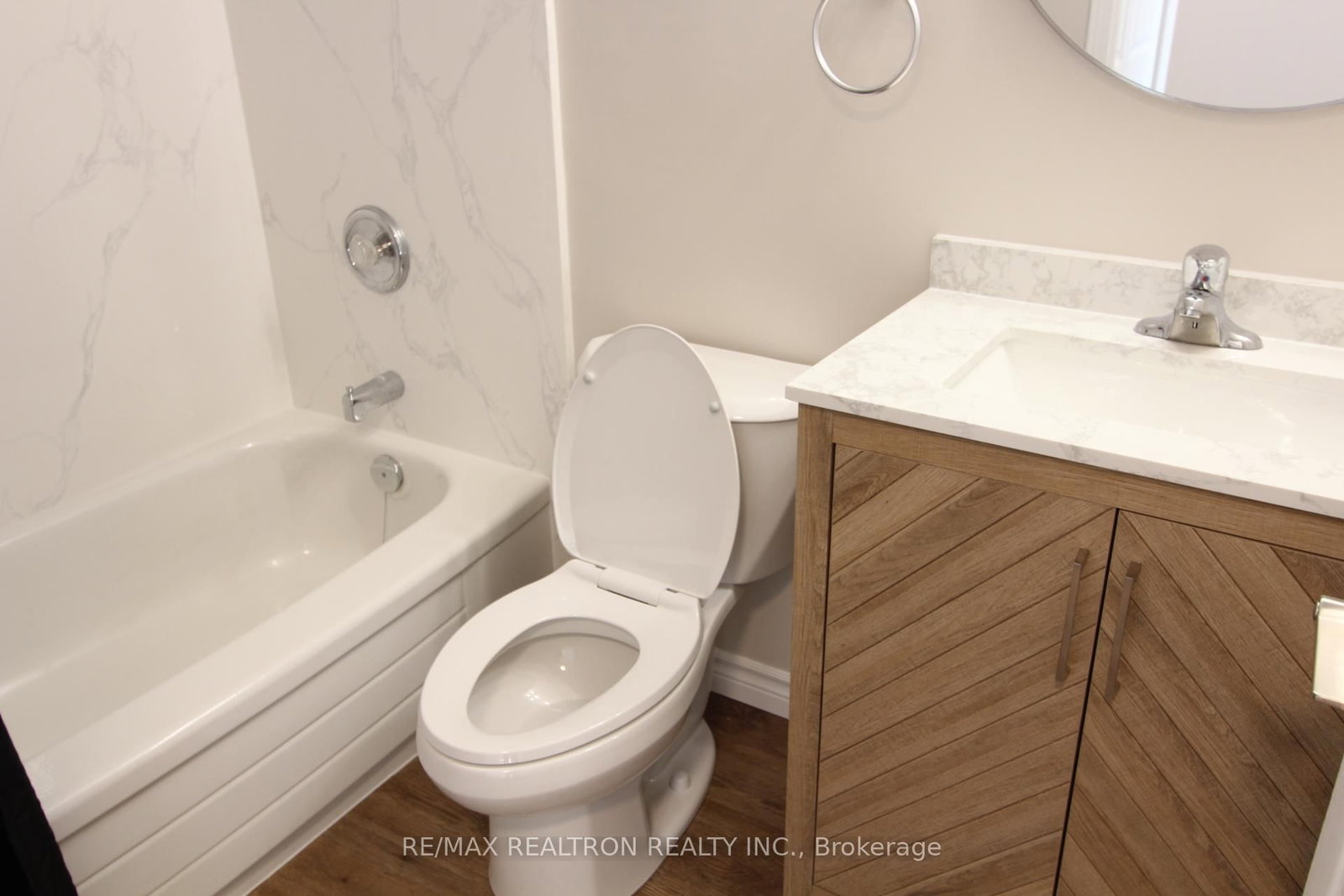 18 Pemberton Avenue, Unit PH01 - Photo 12