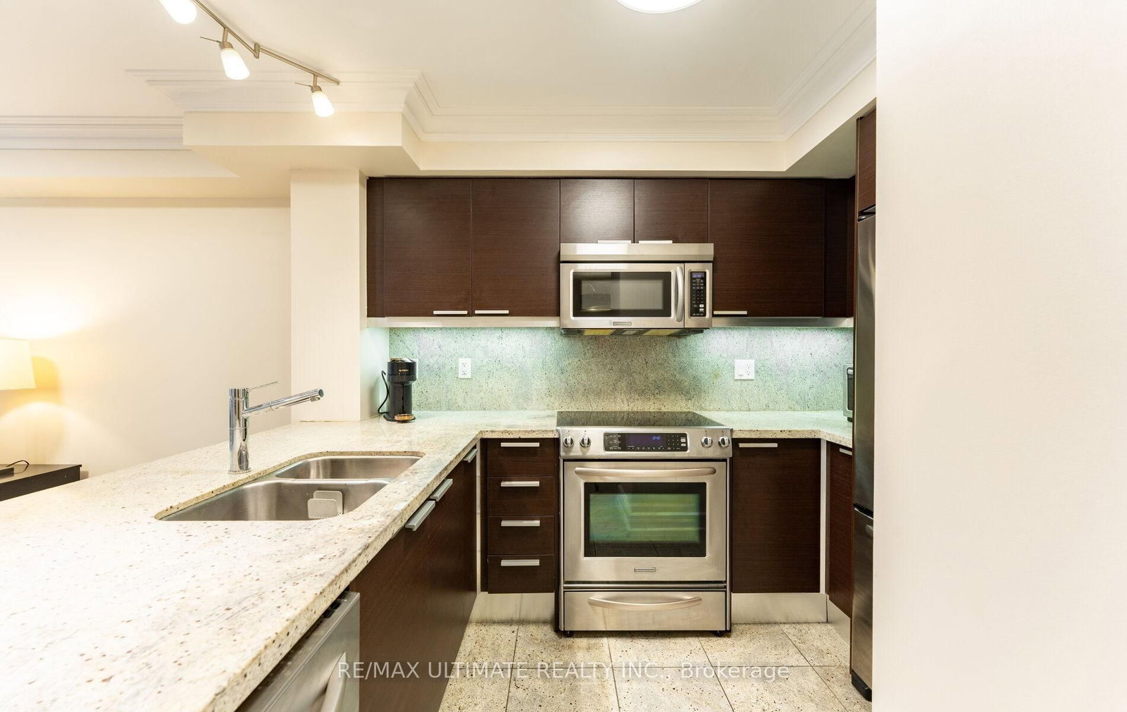 650 Sheppard Avenue E, Unit 213 - Photo 3