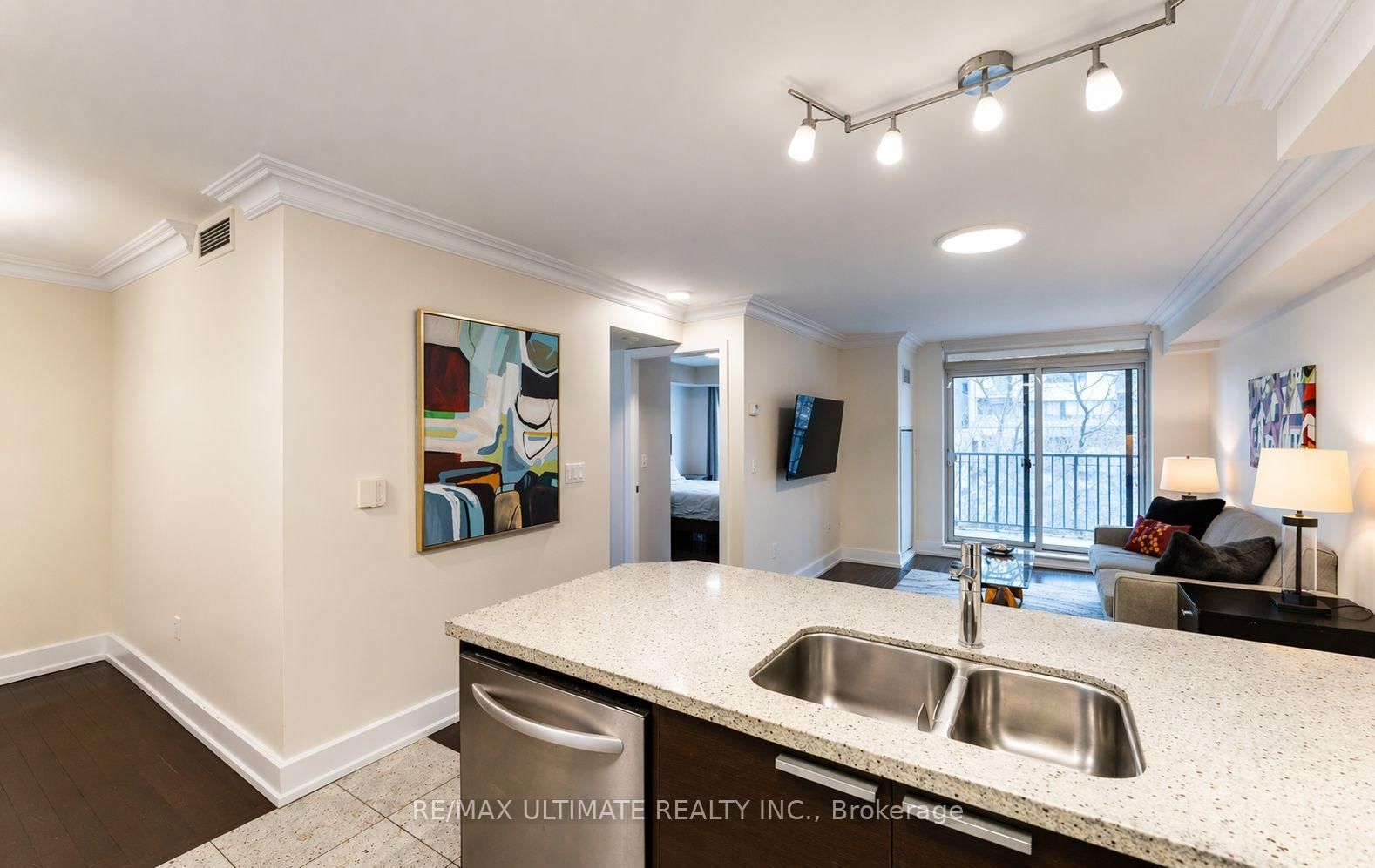 650 Sheppard Avenue E, Unit 213 - Photo 4