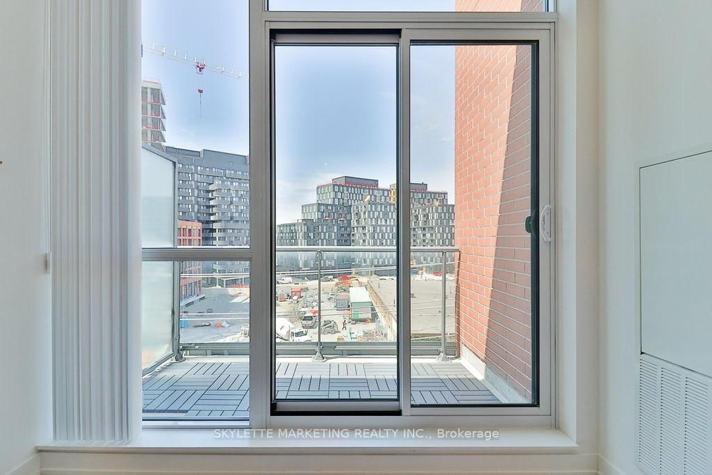 31 Tippett Road, Unit 659 - Photo 27