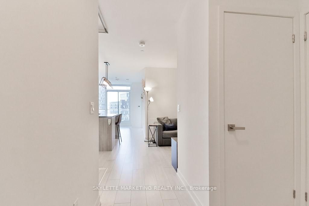 31 Tippett Road, Unit 659 - Photo 5