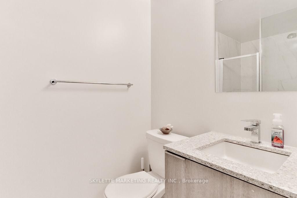 31 Tippett Road, Unit 659 - Photo 9