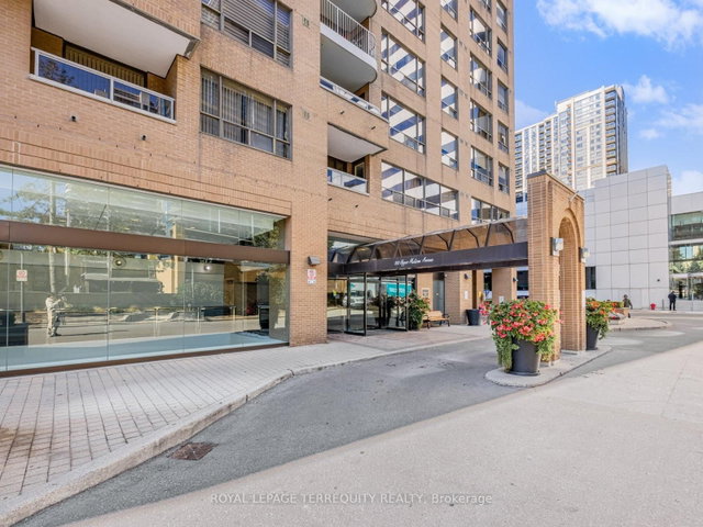 1708 - 100 Upper Madison Avenue