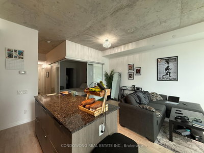 1303-88 Blue Jays Way, Toronto, Ontario image-0-1