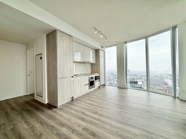 4106 - 180 Front Street E