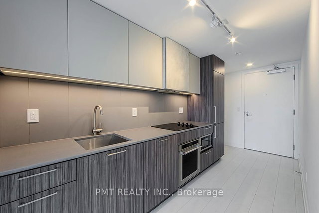 1801 - 19 Western Battery Road