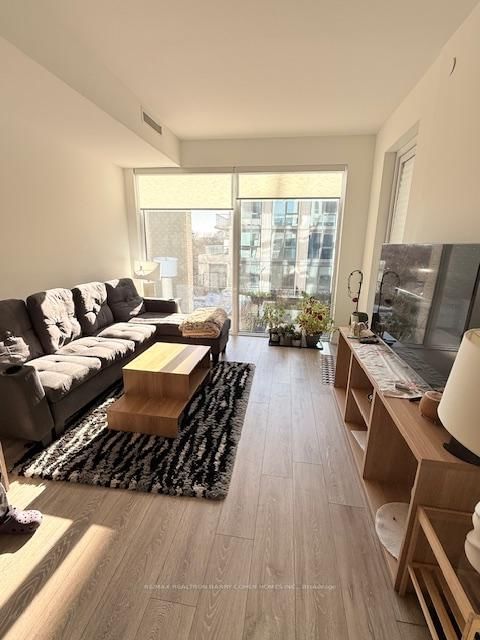 339 - 2020 Bathurst Street