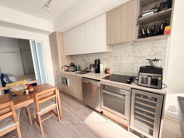 339 - 2020 Bathurst Street