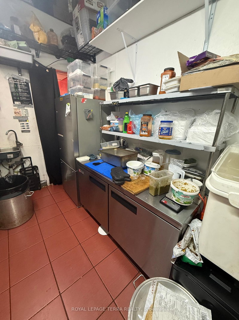 A-207 - 16 Mallard Rd, Toronto, M3B 0A7 | Image 2