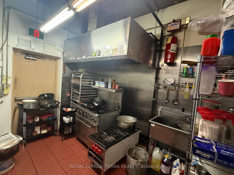 A-207 - 16 Mallard Rd, Toronto, M3B 0A7 | Image 3