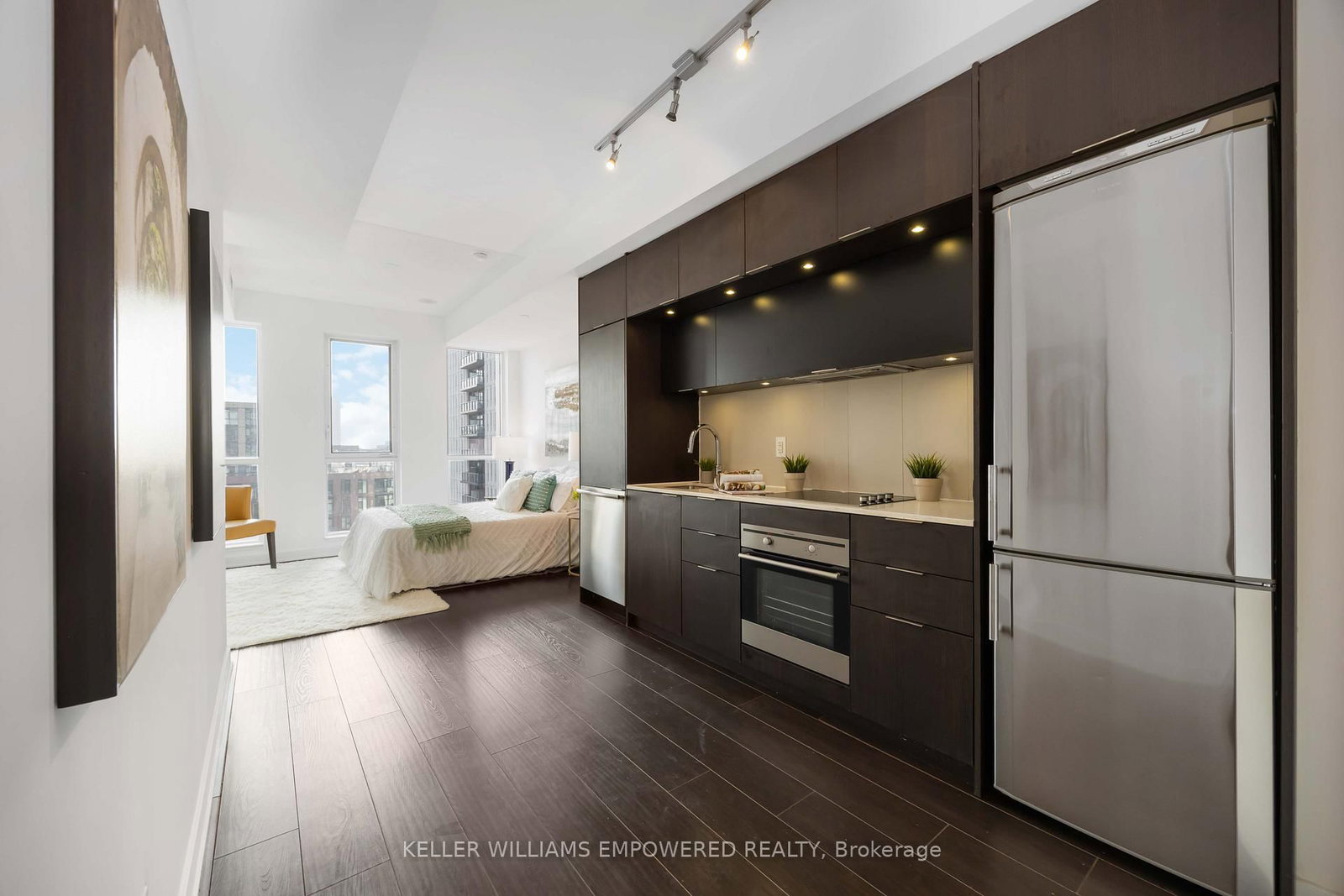 170 Sumach Street, Unit 1005 - Photo 11