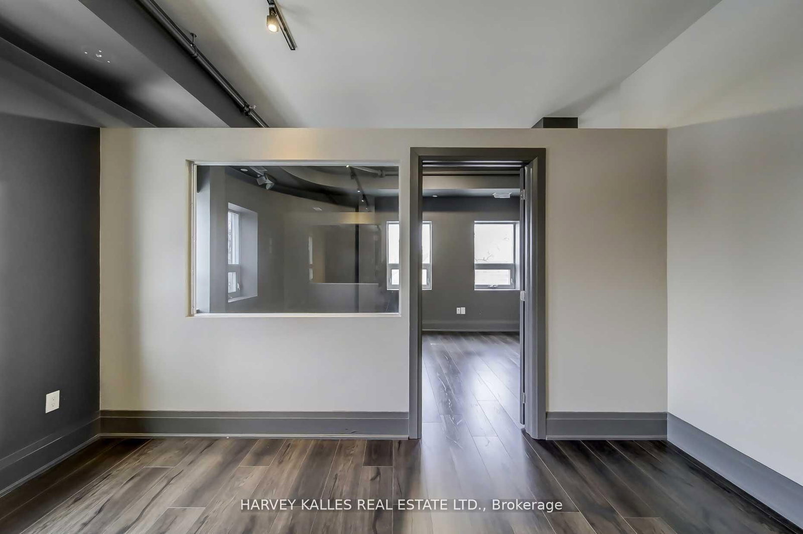 2078 Avenue Road - Photo 10