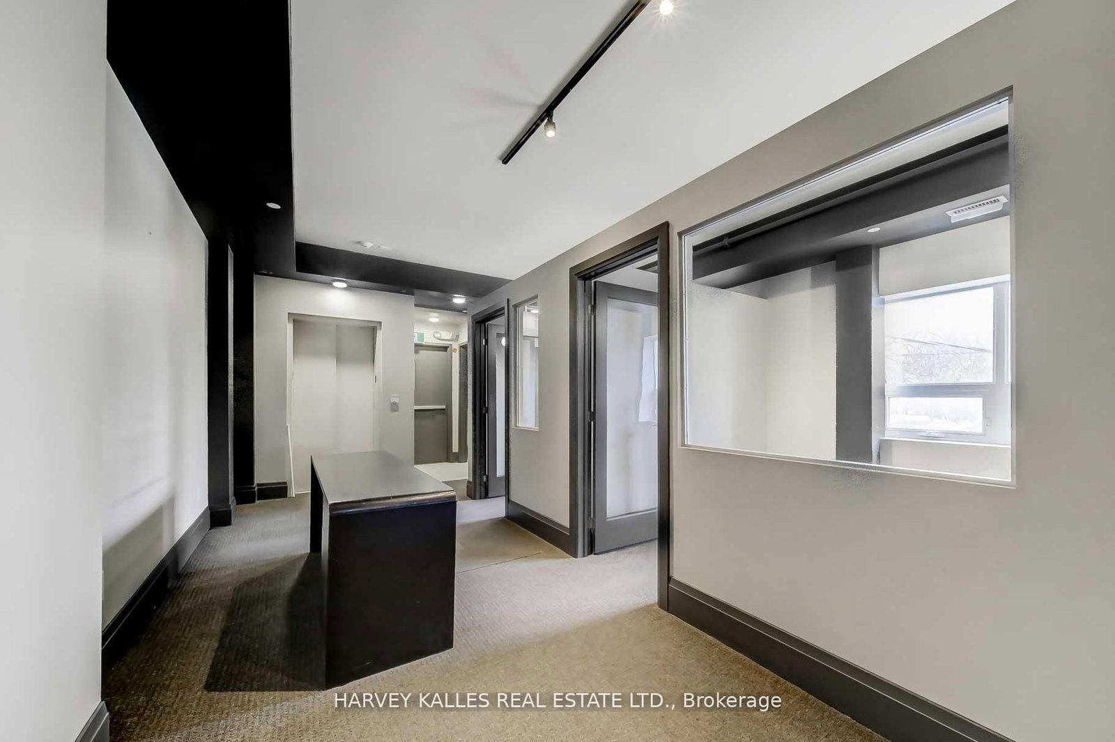 2078 Avenue Road - Photo 18