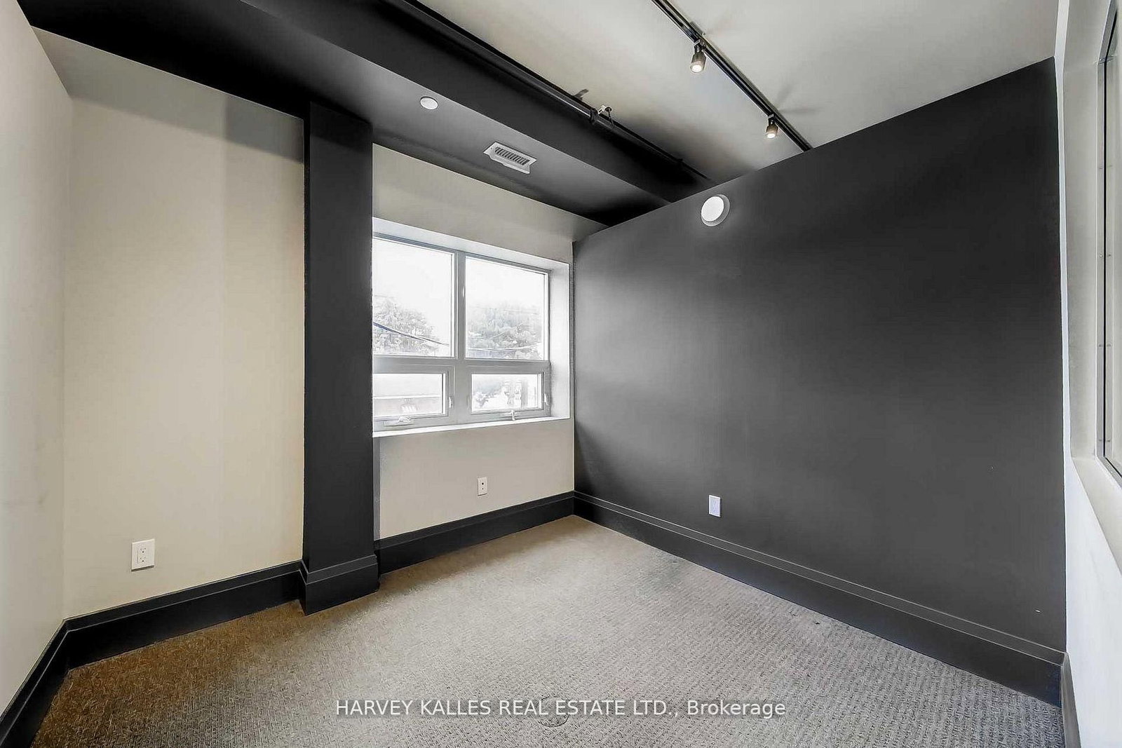 2078 Avenue Road - Photo 19