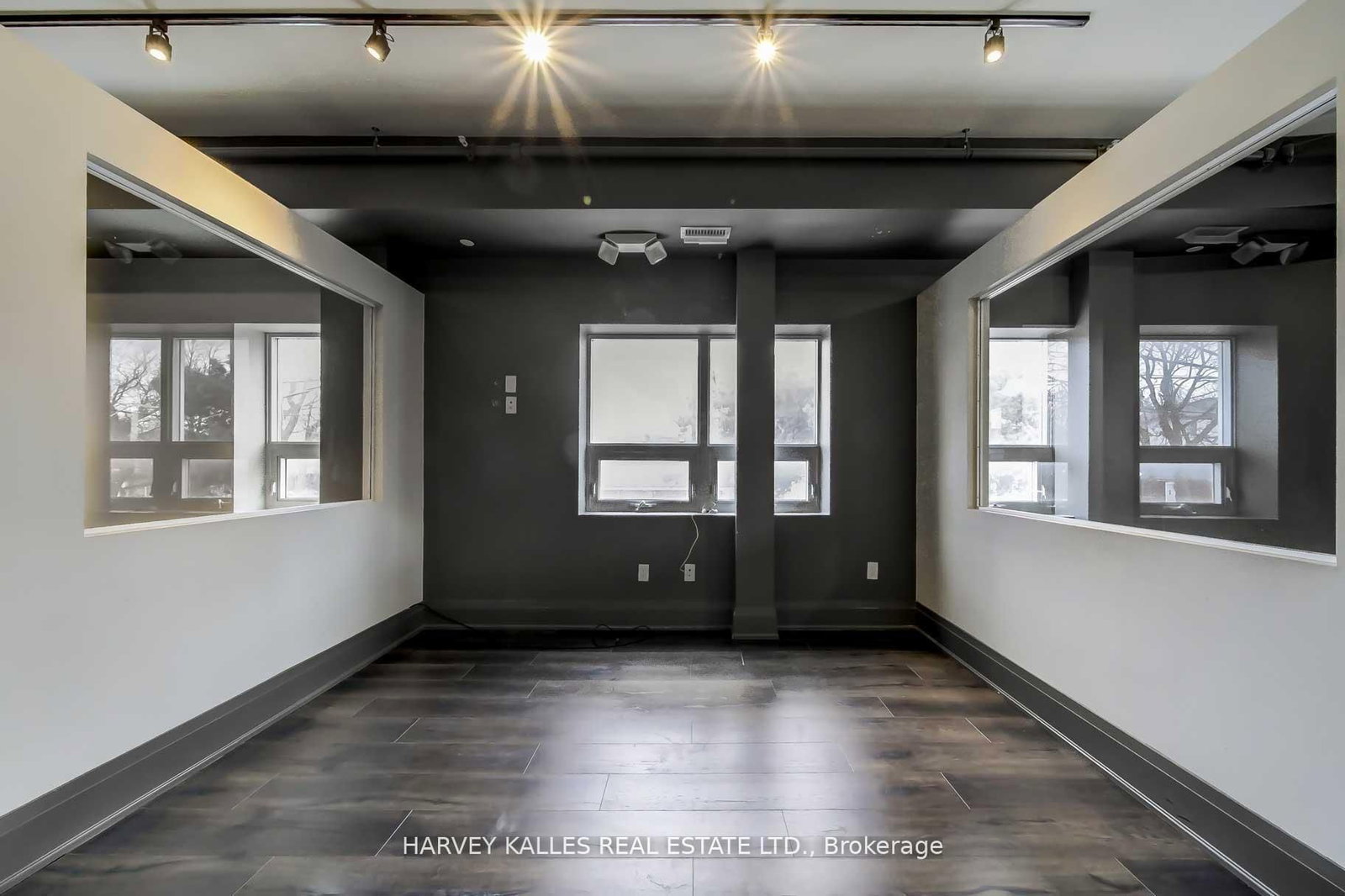 2078 Avenue Road - Photo 8