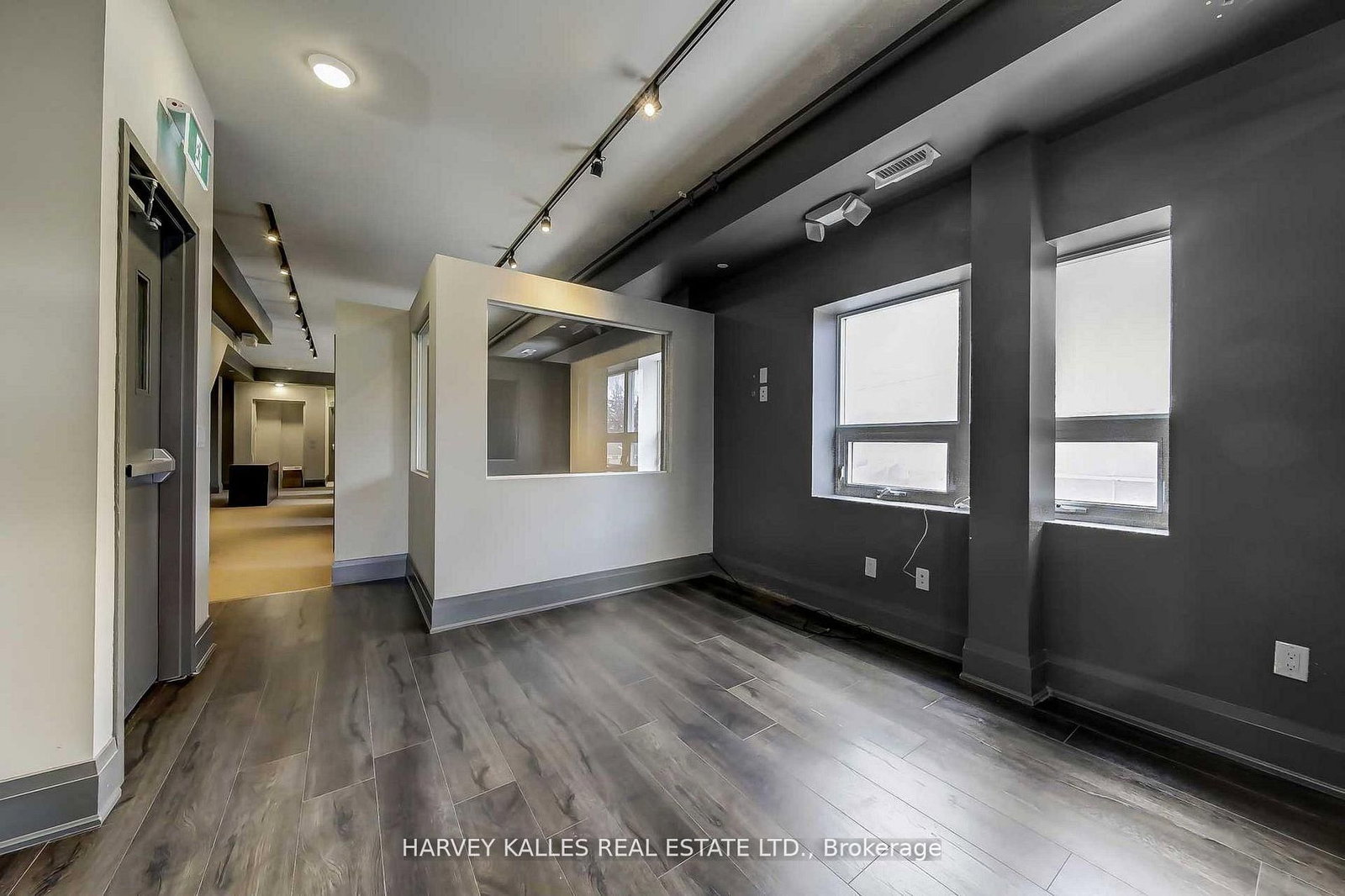 2078 Avenue Road - Photo 9