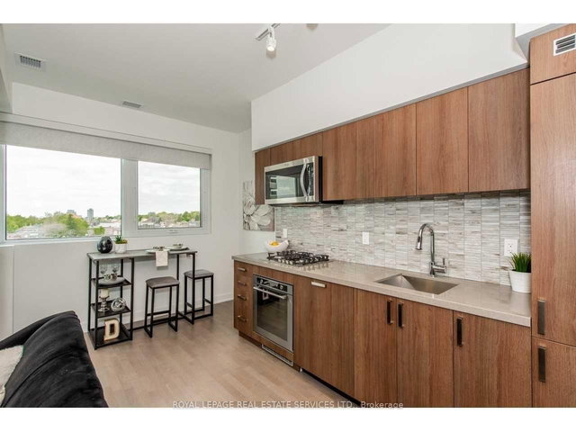 418 - 501 St Clair Avenue W