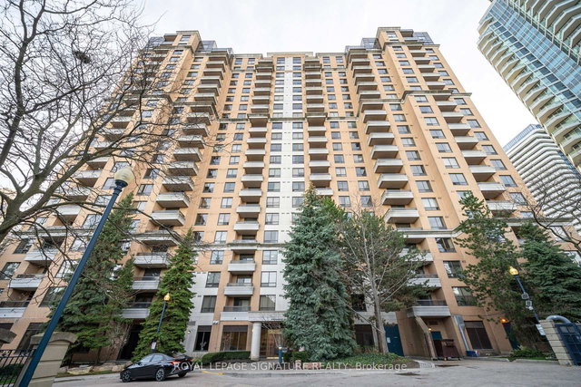 2217 - 18 Sommerset Way