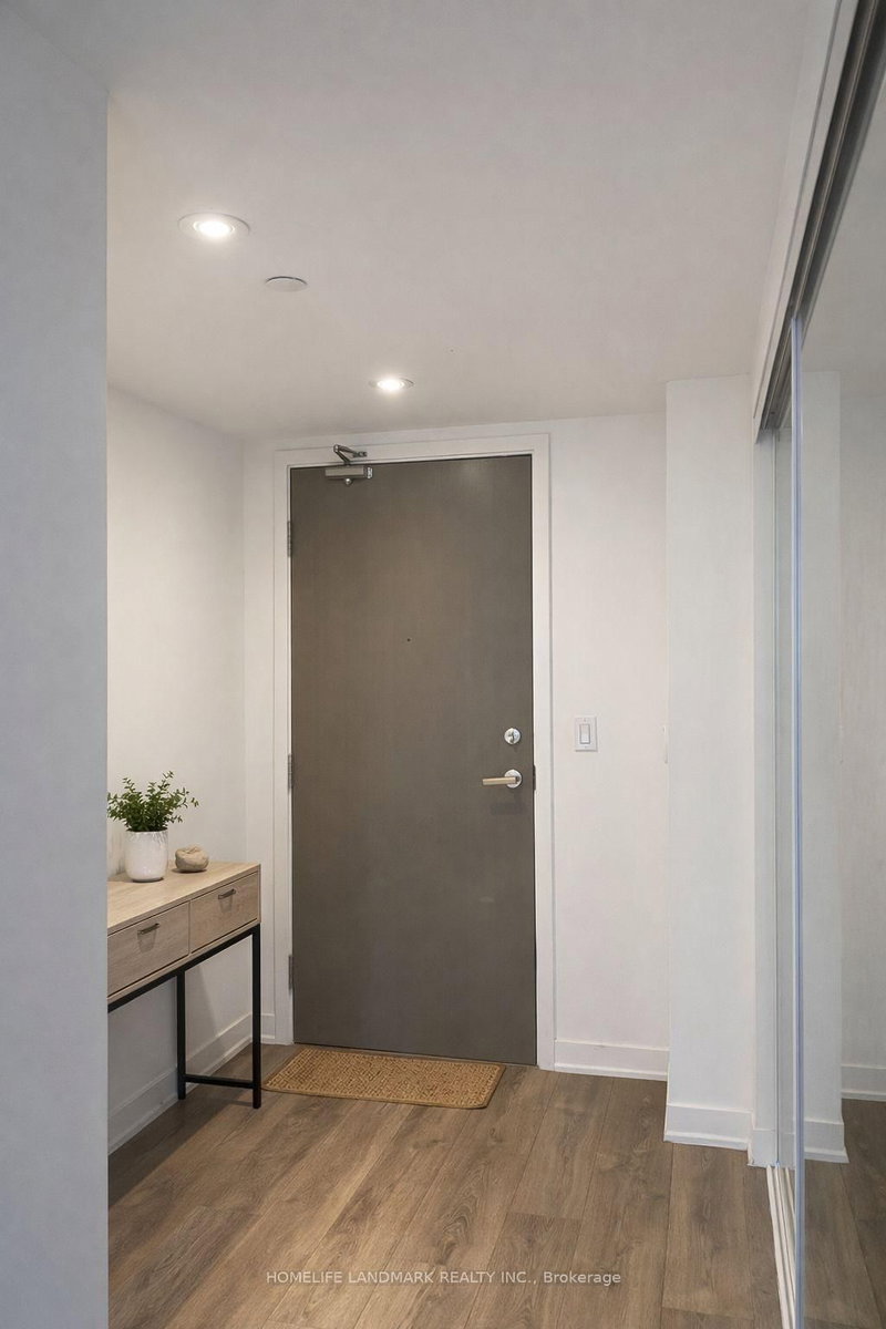 2010 - 88 harbour St, Toronto, M5J 0C3 | Image 2