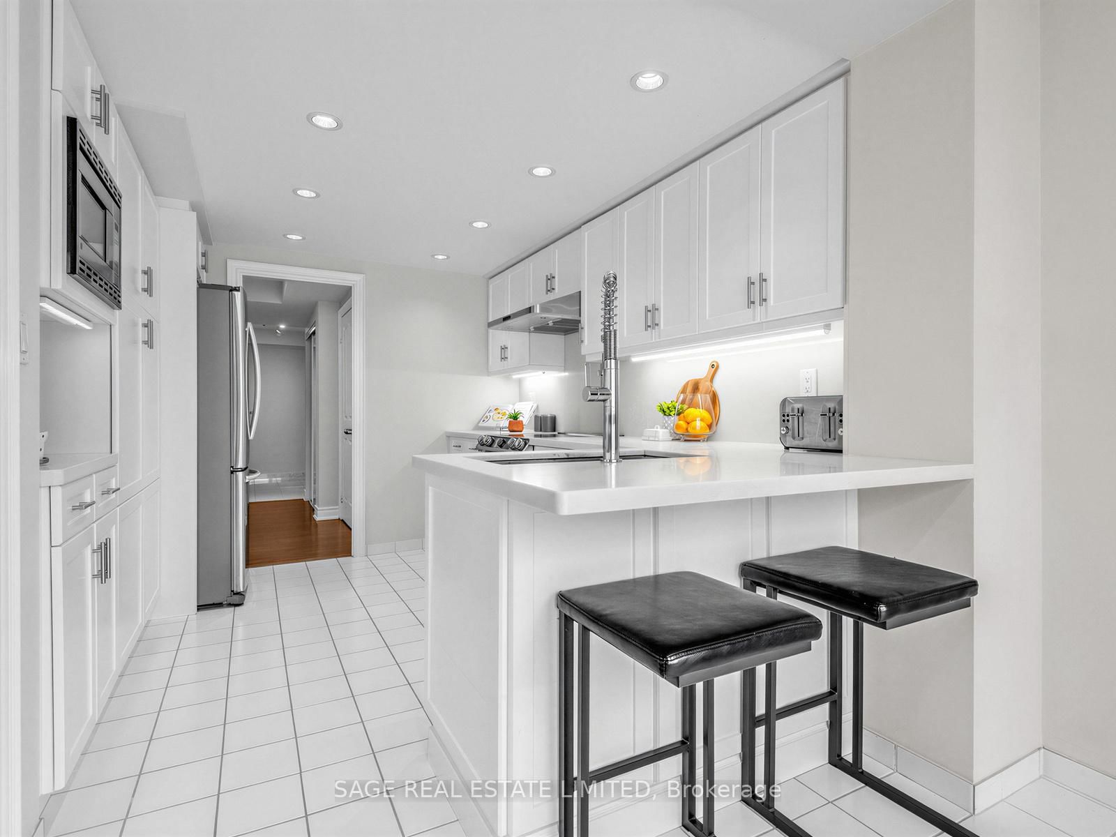 18 Hollywood Avenue, Unit 1001 - Photo 11