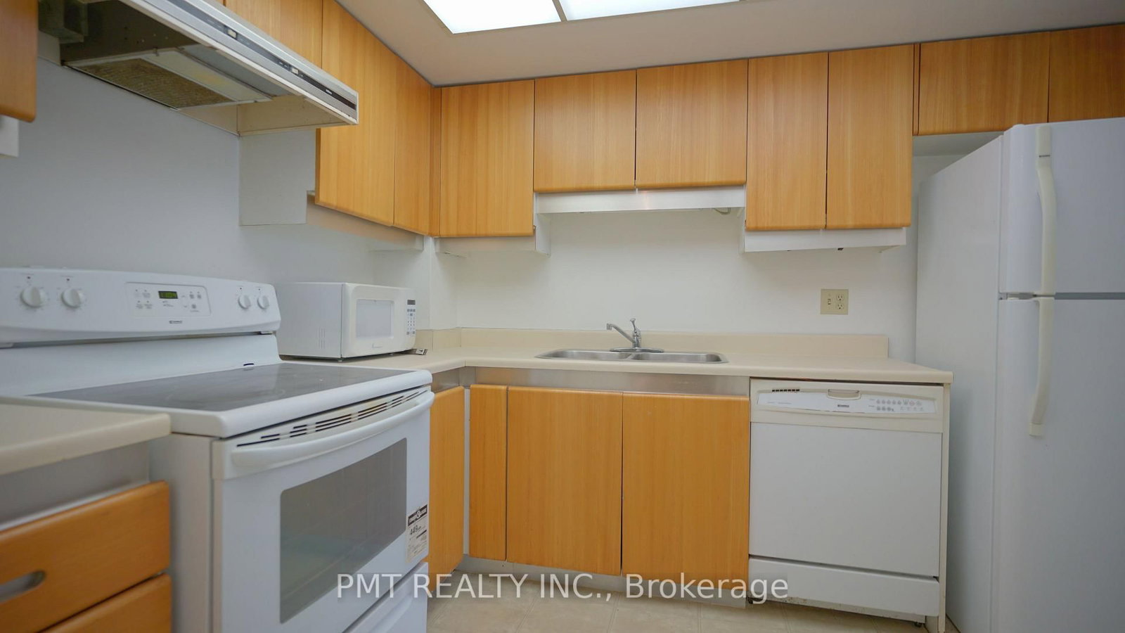 65 Harbour Square, Unit 2107 - Photo 5