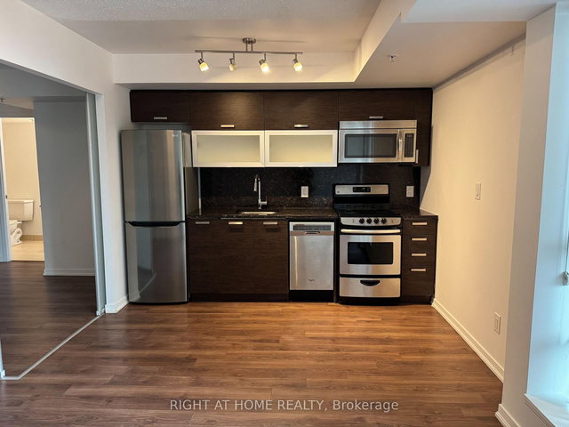 901 - 68 Abell Street