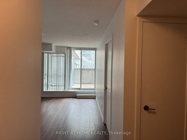 901 - 68 Abell Street