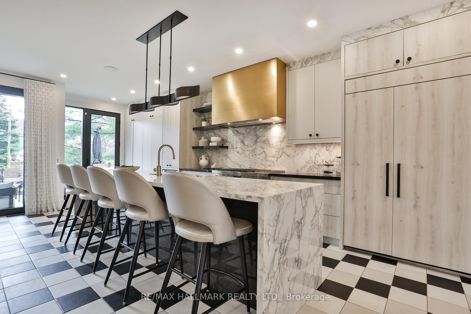 Detached House for sale at 553 Davisville Avenue, Toronto, Ontario, M4S 1J2 - Mount Pleasant East - MLS: C13008834