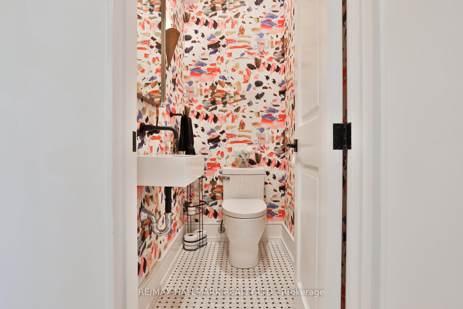 Detached House for sale at 553 Davisville Avenue, Toronto, Ontario, M4S 1J2 - Mount Pleasant East - MLS: C13008834