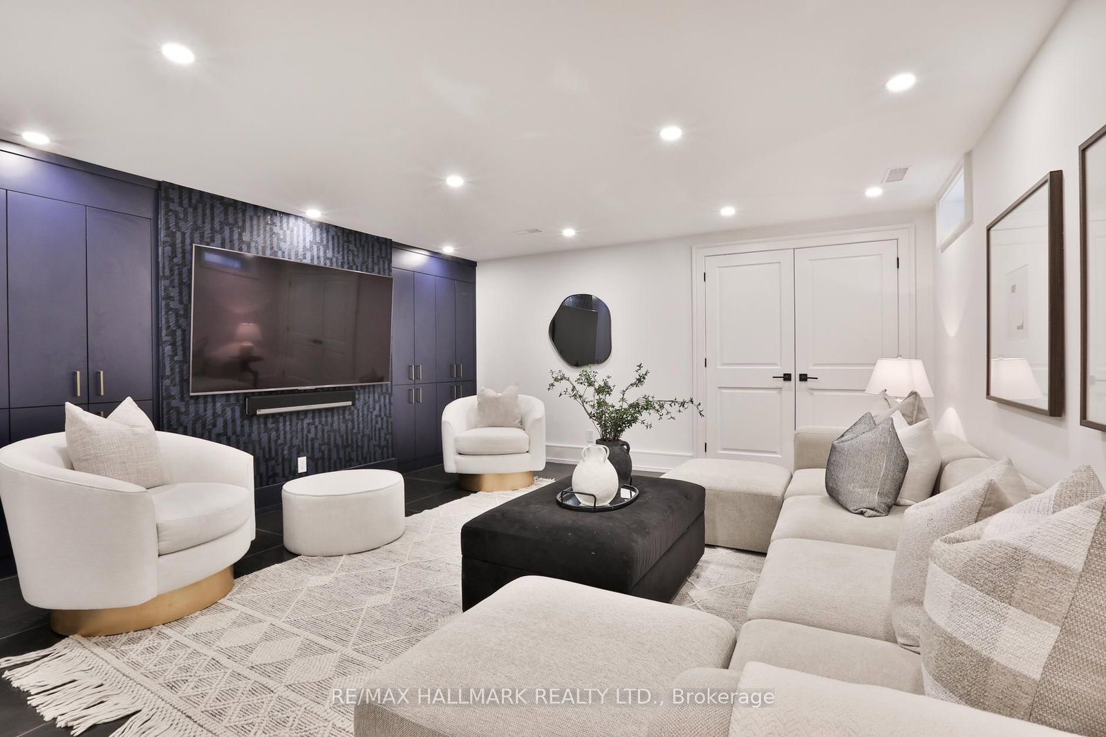 Detached House for sale at 553 Davisville Avenue, Toronto, Ontario, M4S 1J2 - Mount Pleasant East - MLS: C13008834