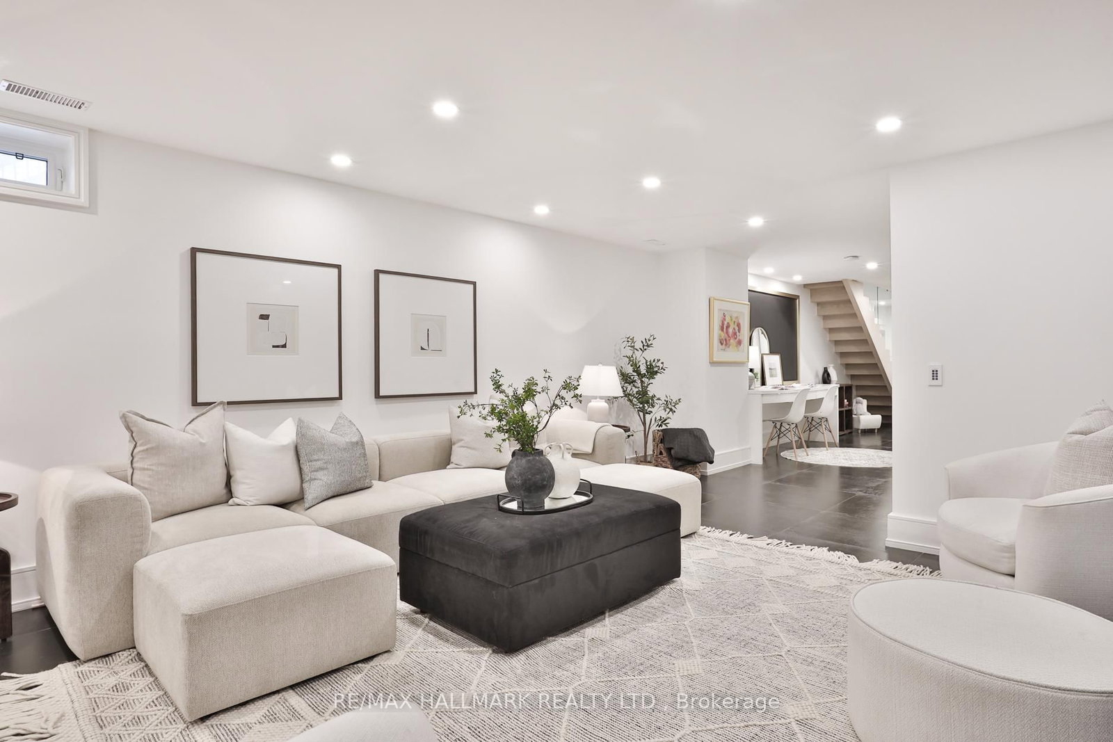 Detached House for sale at 553 Davisville Avenue, Toronto, Ontario, M4S 1J2 - Mount Pleasant East - MLS: C13008834