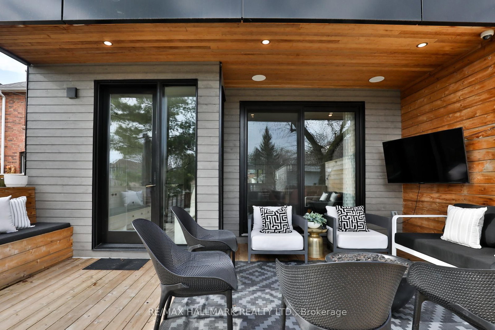 Detached House for sale at 553 Davisville Avenue, Toronto, Ontario, M4S 1J2 - Mount Pleasant East - MLS: C13008834