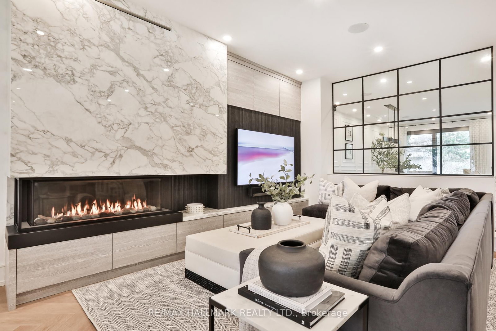 Detached House for sale at 553 Davisville Avenue, Toronto, Ontario, M4S 1J2 - Mount Pleasant East - MLS: C13008834