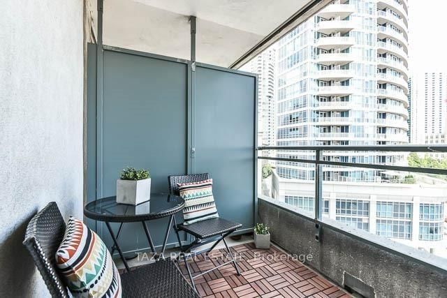 228 Queens Quay W, Unit 803 - Photo 13