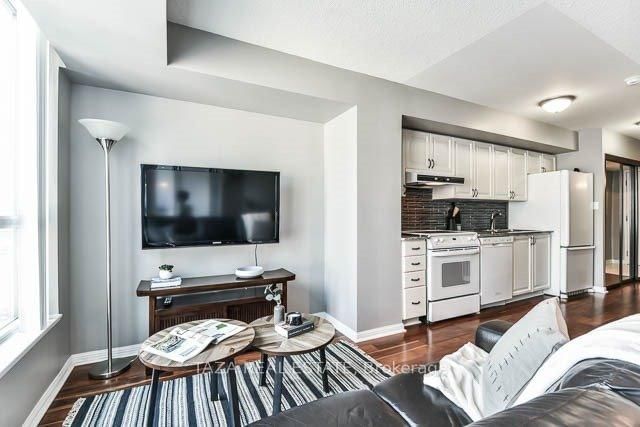 228 Queens Quay W, Unit 803 - Photo 7