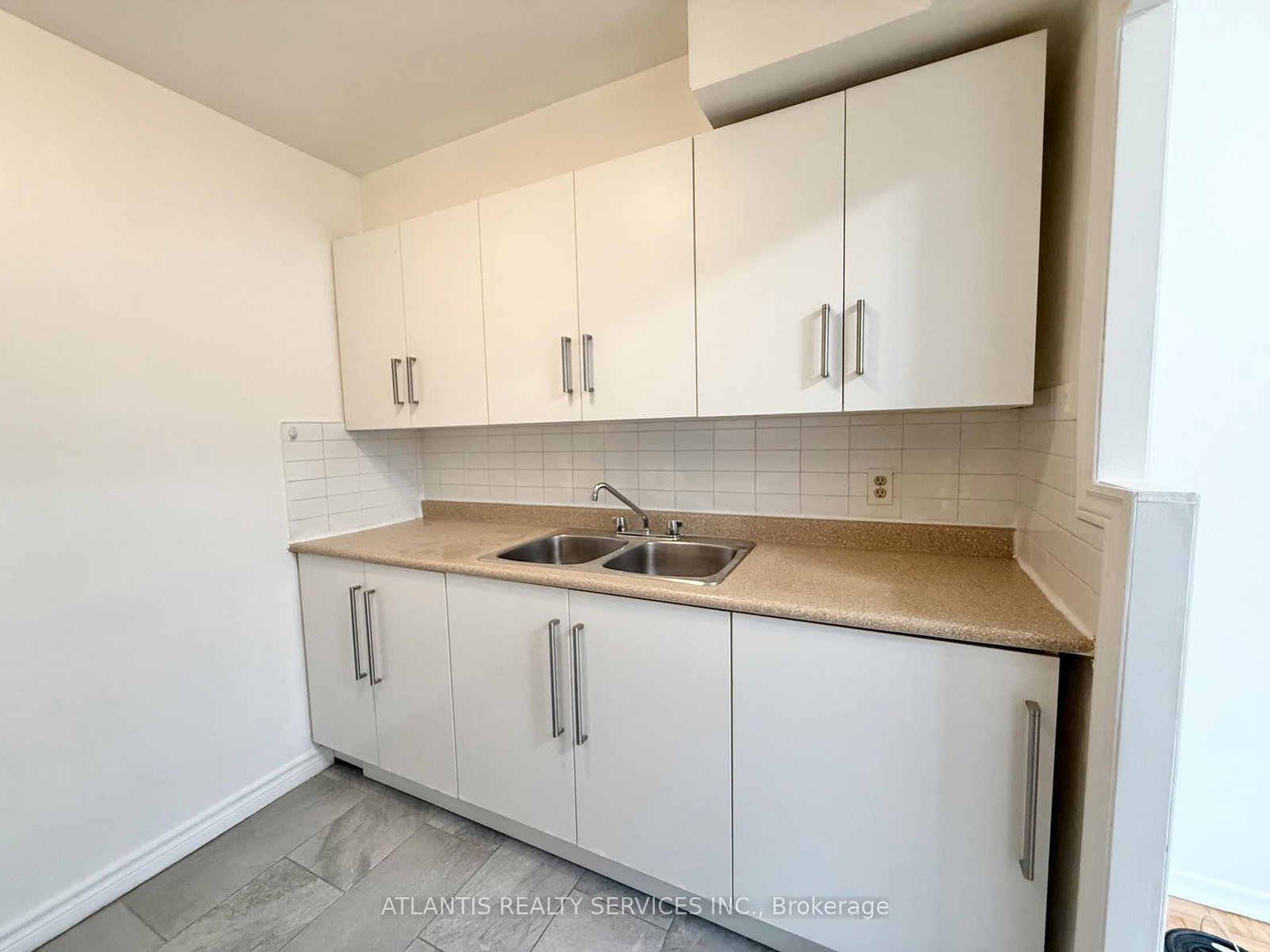 80 Montclair Avenue, Unit 102 - Photo 3
