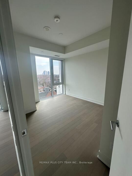 322 Dupont Street, Unit 701 - Photo 6