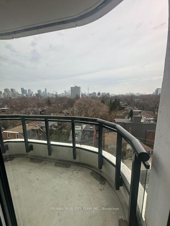 322 Dupont Street, Unit 701 - Photo 8