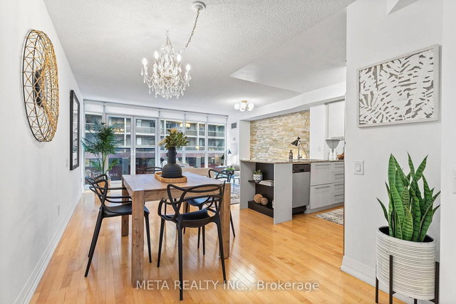 328 - 25 Carlton Street