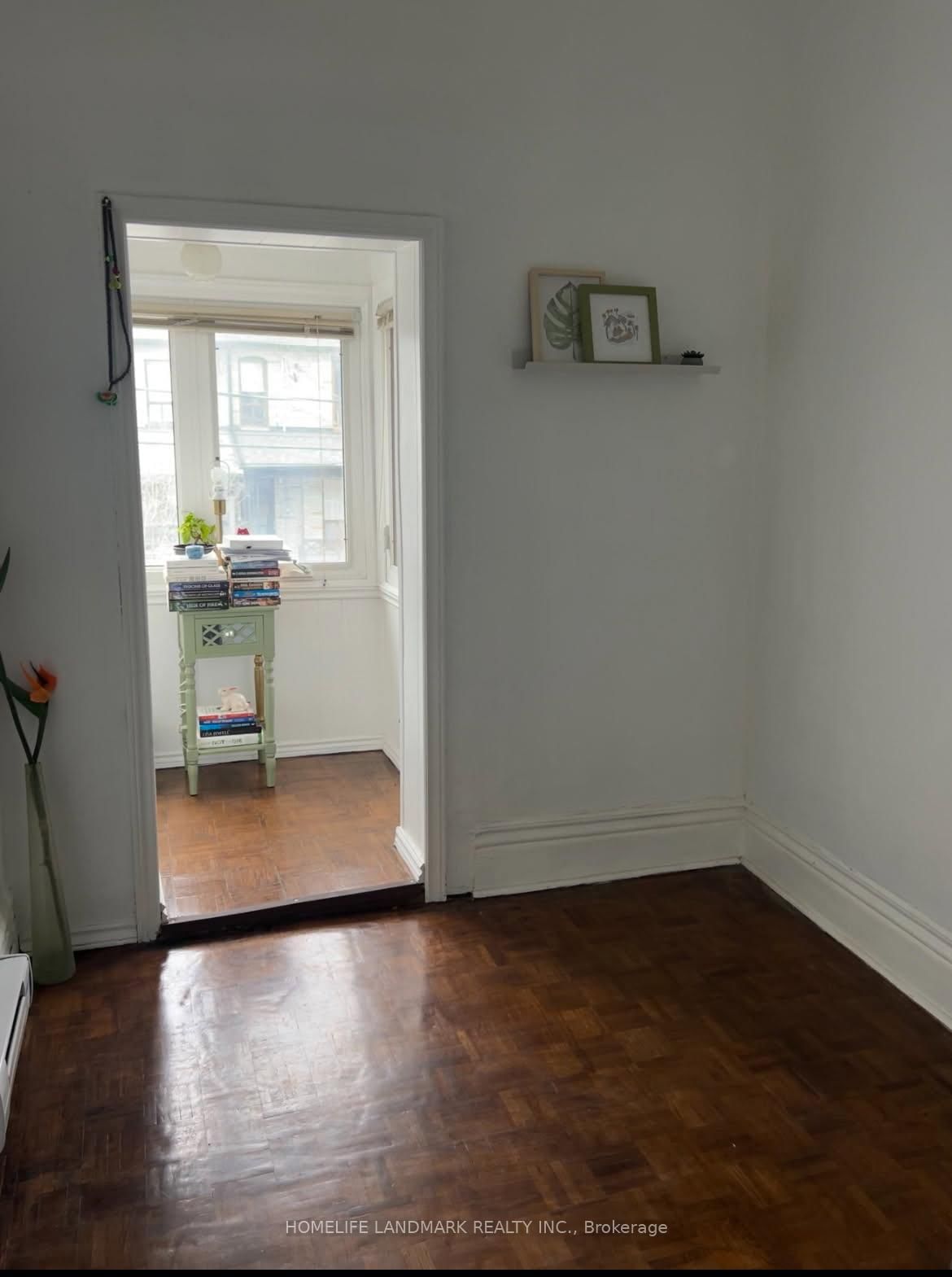 210 Dovercourt Road W