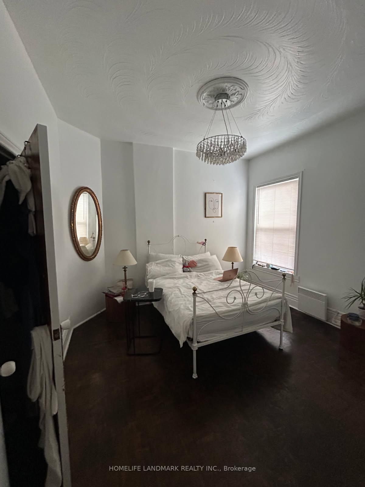 210 Dovercourt Road W - Photo 3