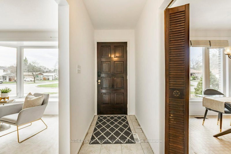 21 Summerside Cres, Toronto, M2H 1W9 | Image 2