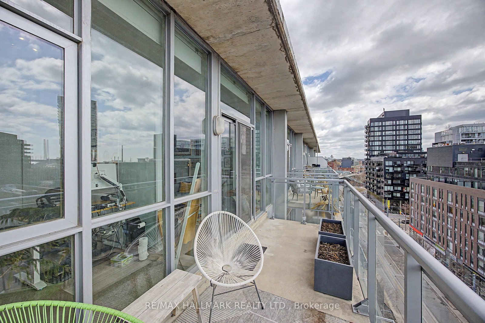 Condo for sale at 819-510 KING Street, Toronto, Ontario, M5A 1M1 - Moss Park - MLS: C13009038