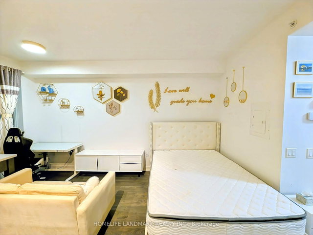 1502 - 38 Iannuzzi Street