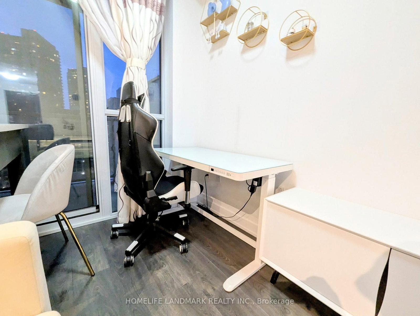 38 Iannuzzi Street, Unit 1502 - Photo 9