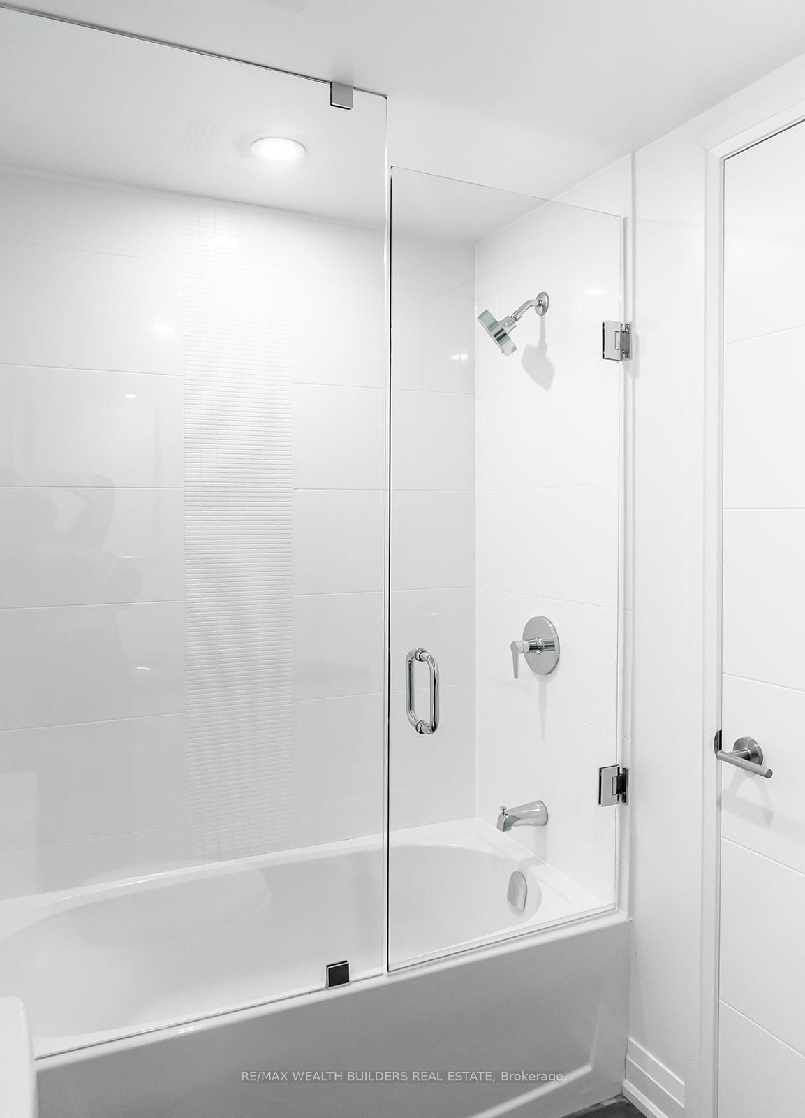 207 Jarvis Street, Unit 4 - Photo 6