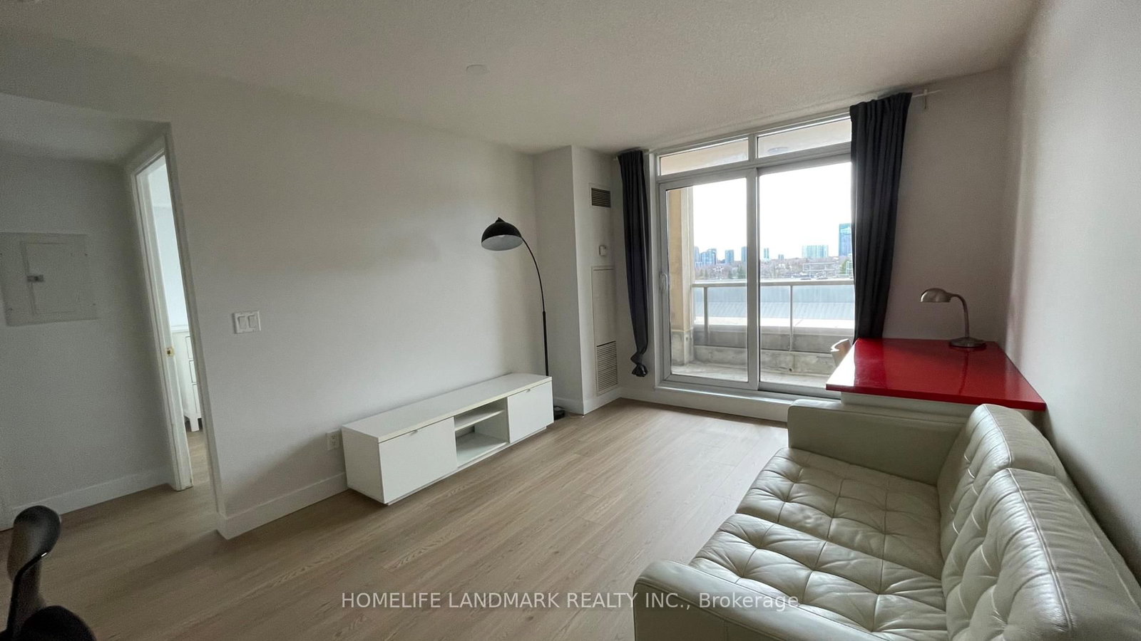 18 Kenaston Gardens, Unit 501 - Photo 4