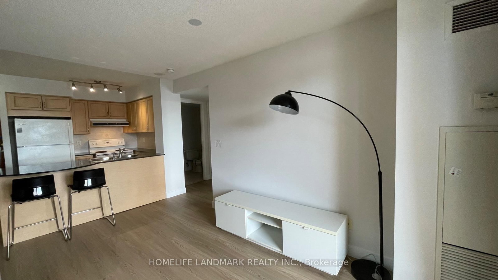 18 Kenaston Gardens, Unit 501 - Photo 5