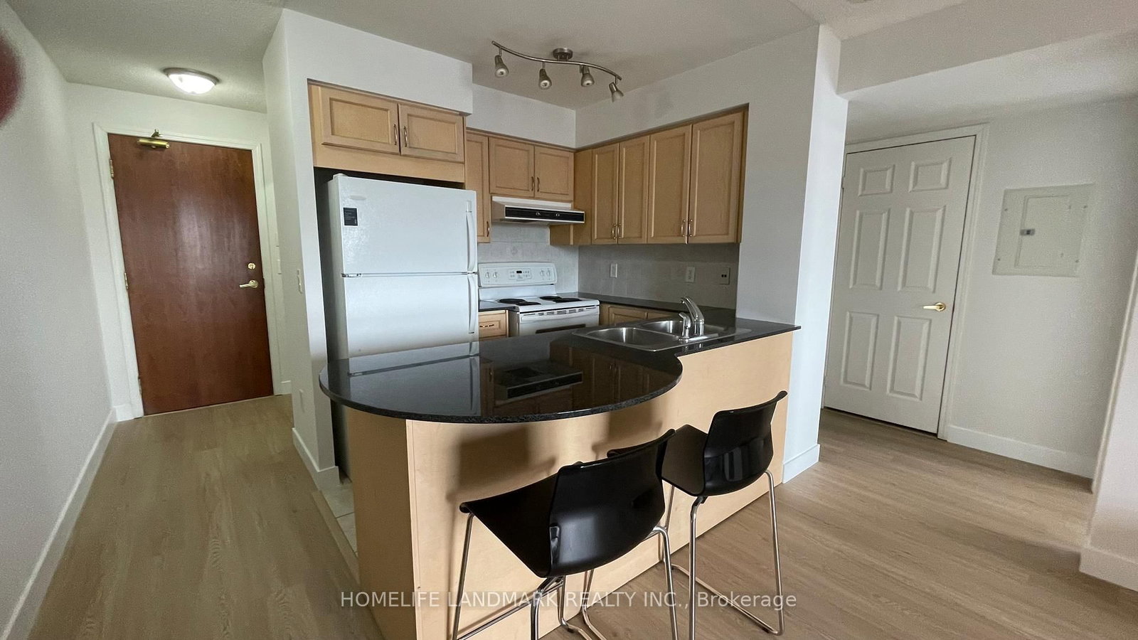 18 Kenaston Gardens, Unit 501 - Photo 6