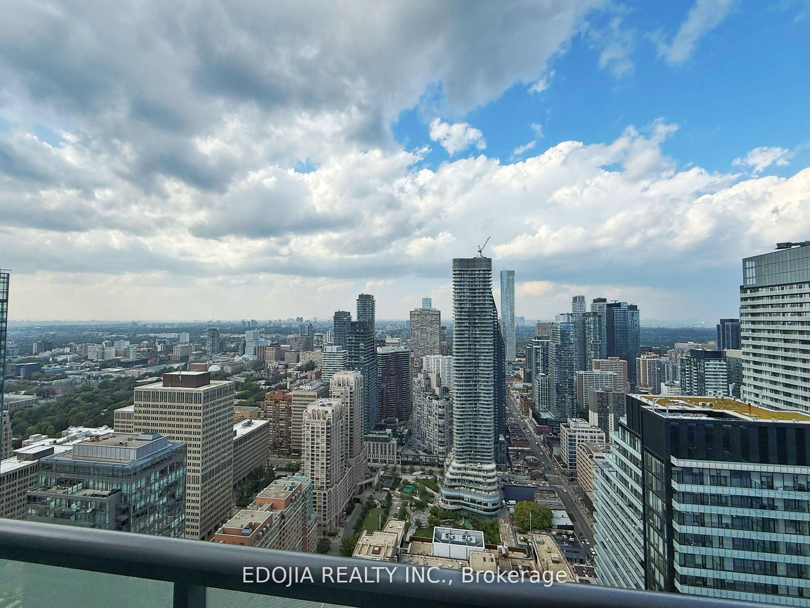 15 Grenville Street, Unit 4905